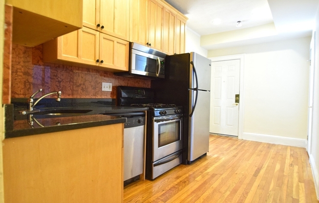 73 Thatcher St
