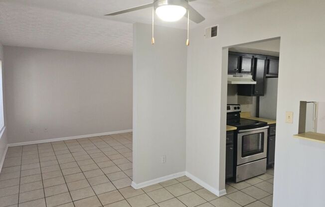 2 beds, 1.5 baths, $1,400