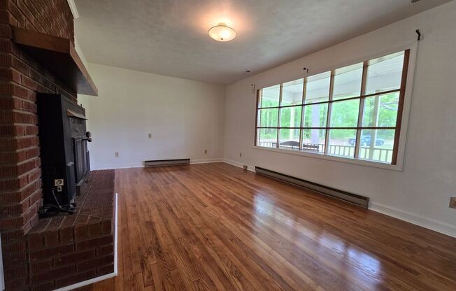 Enjoy Country Living in 3 Bed, 2 Bath, Brick Ranch