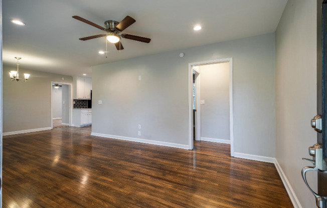 904 BENTLEY CIR