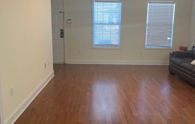 2/2 1/2 Condo on Westside