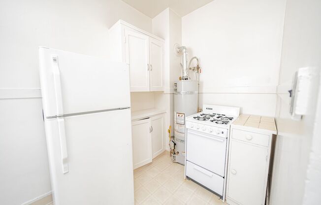 1 bed, 1 bath, 641 sqft, $1,995, Unit 6