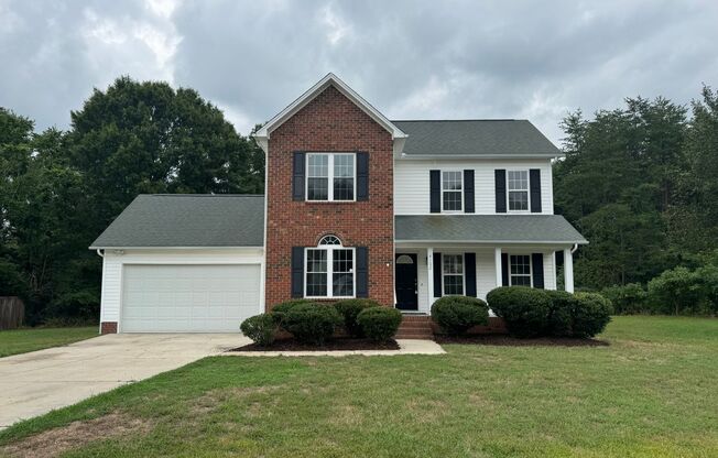 4Bedroom 2.5Bath Two Story Home in High Point