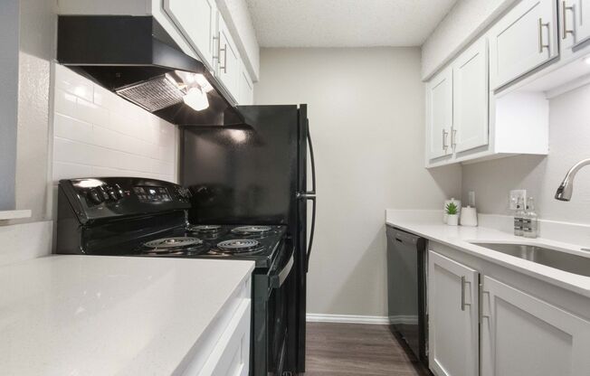 Studio, 1 bath, 450 sqft, $800, Unit 3-112
