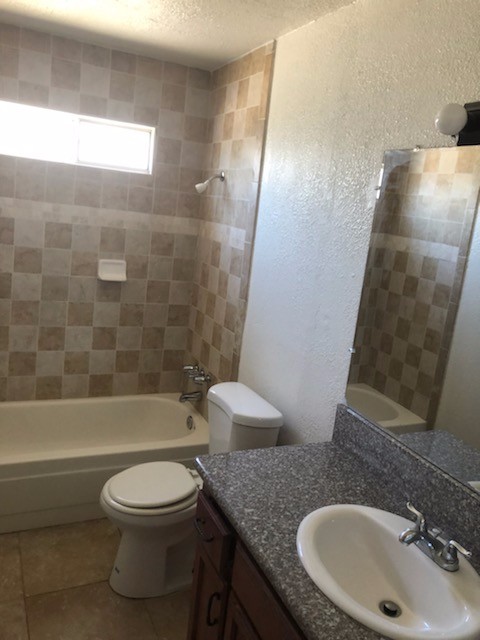 3 beds, 2 baths, $1,850