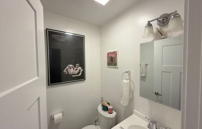 4117 W Lawrence