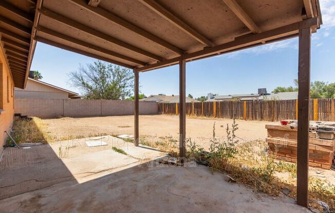 1226 W NOPAL PL