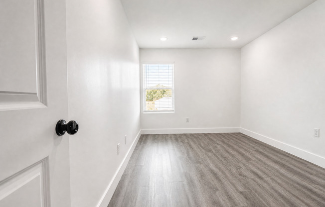3 beds, 2.5 baths, 1,366 sqft, $1,499, Unit 1320