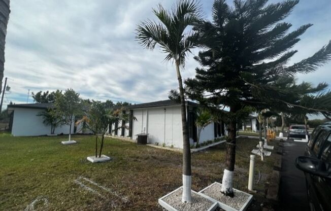 Miramar Apts
