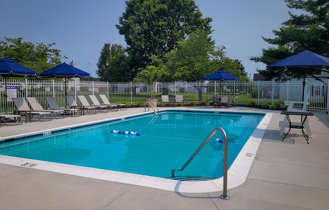 Greens at Cross Court Pool-2