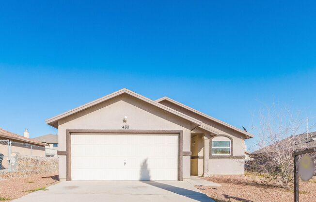 Stunning 3 bedroom, 2 bath home in Horizon City!