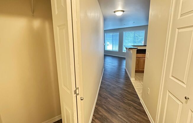 1 bed, 1 bath, 854 sqft, $2,075, Unit 212