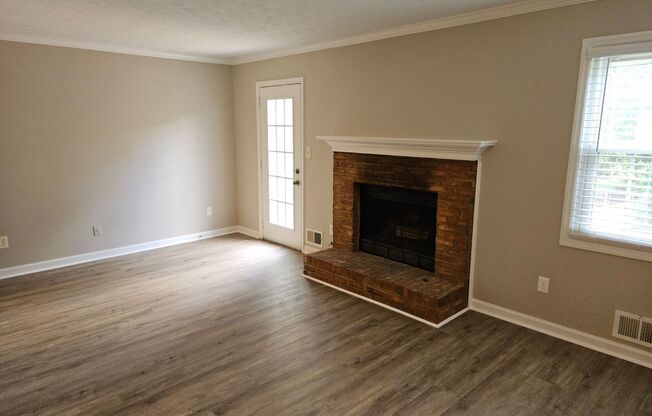 Renovated Brick Townhome in Smyrna