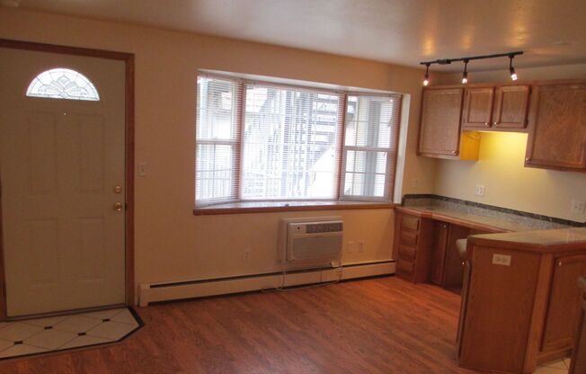 1 bed, 1 bath, 550 sqft, $1,545, Unit 680-216