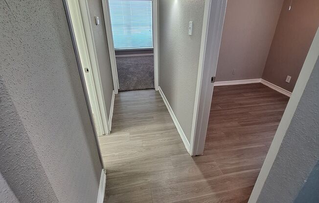 2 beds, 1 bath, 762 sqft, $1,260, Unit 3011