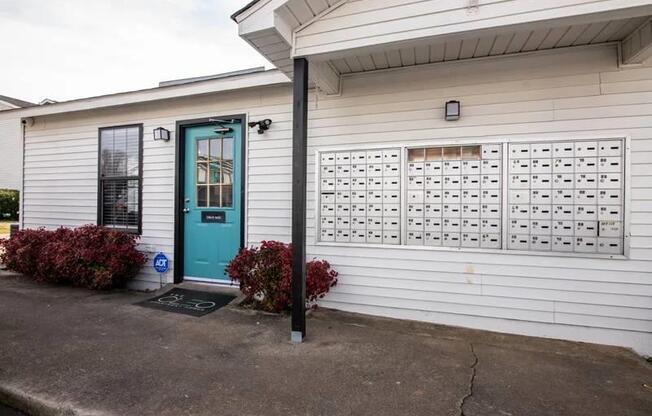 Lockers at Cleo Apartments, Alabama, 35611