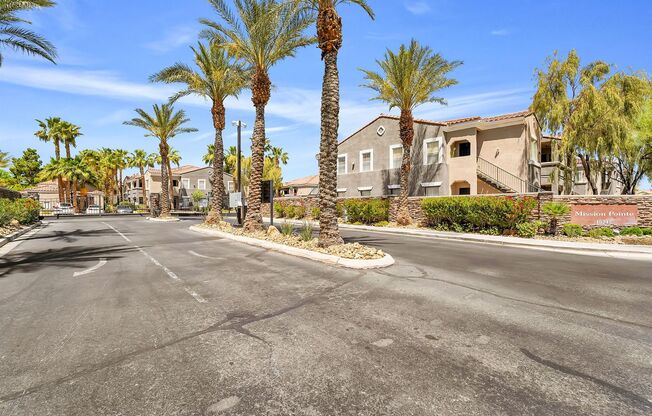3 beds, 2 baths, $1,600, Unit # 176