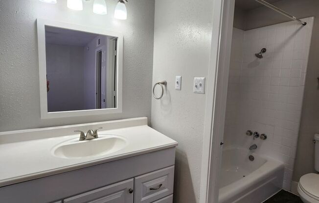 3 beds, 2 baths, 1,256 sqft, $1,500, Unit 06-0602W/D