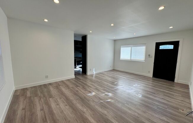 Great location, minutes away from Burbank Studios and Downtown Shop’s and restaurants