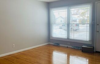 3 beds, 1 bath, $2,200