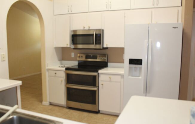 3 beds, 2 baths, $2,500