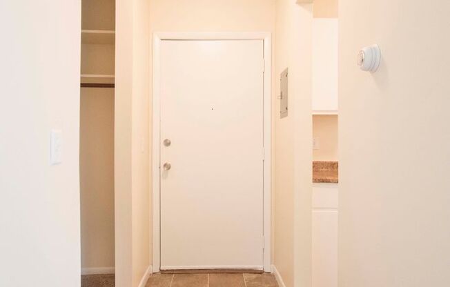 1 bed, 1 bath, 700 sqft, $1,105, Unit 840-104