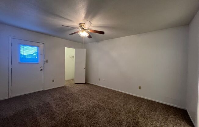 2 beds, 2 baths, 1,000 sqft, $1,275, Unit 401