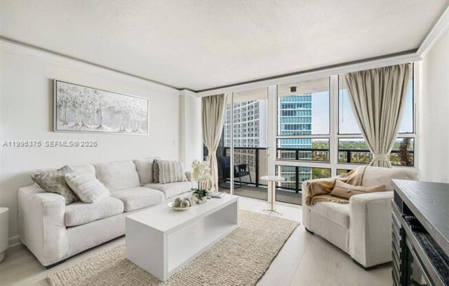 2 beds, 2 baths, 990 sqft, $4,000, Unit 600 NE 36th St # 1414