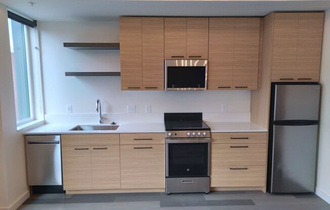 1 bed, 1 bath, 585 sqft, $1,449, Unit 301