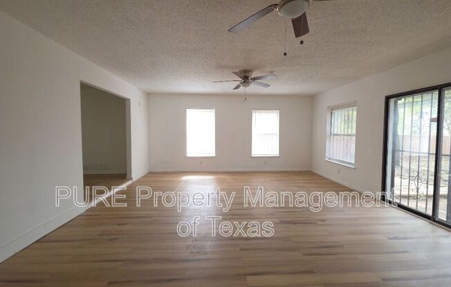 5204 PEPPERTREE PKWY