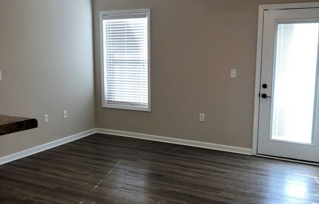 1 bed, 1 bath, 687 sqft, $775, Unit O17