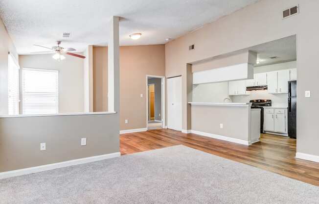 Summit Station at Duluth, Duluth, GA, Apartment_living spacious room