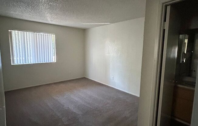 2 beds, 2 baths, 900 sqft, $2,200, Unit 49