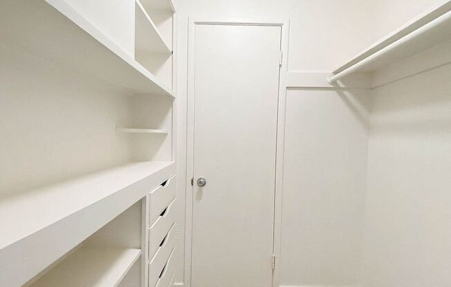 Studio, 1 bath, 350 sqft, $1,425, Unit 5478-19