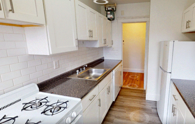 2021 COMMONWEALTH AVE