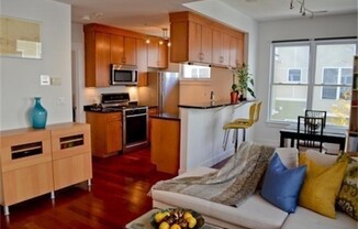 1 bed, 1 bath, 738 sqft, $3,000, Unit 215