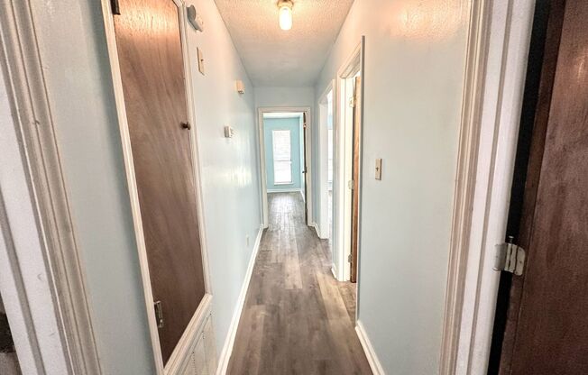 3 beds, 2 baths, $1,250
