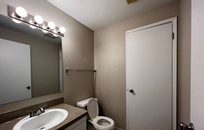 2 beds, 1.5 baths, 933 sqft, $1,865, Unit A01