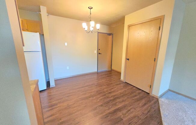 1 bed, 1 bath, 775 sqft, $975, Unit 202