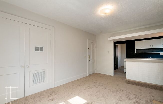1223-1225 Forsythe