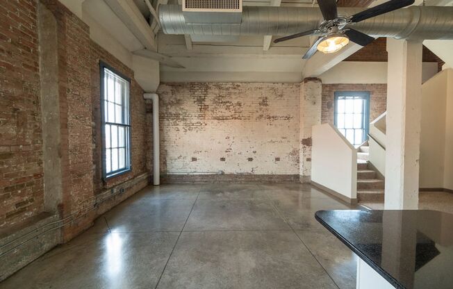 1 bed, 1 bath, 690 sqft, $1,650, Unit 338