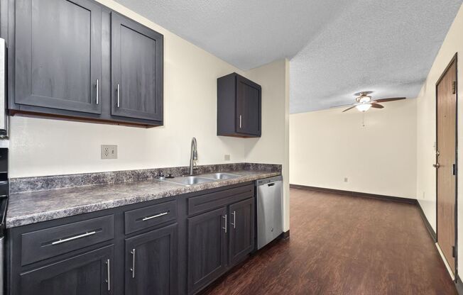 1 bed, 1 bath, 640 sqft, $1,036, Unit VC-235