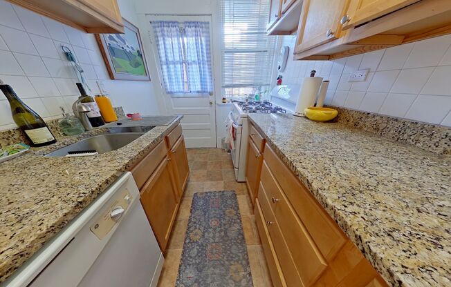 1 bed, 1 bath, 800 sqft, $2,350, Unit 1333 3B