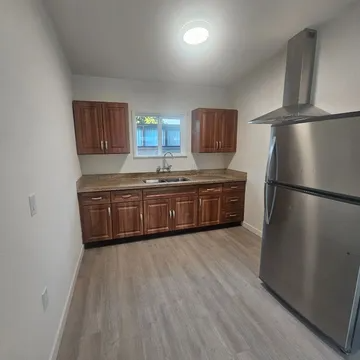 1600 MONTH STUDIO W KITCHEN
