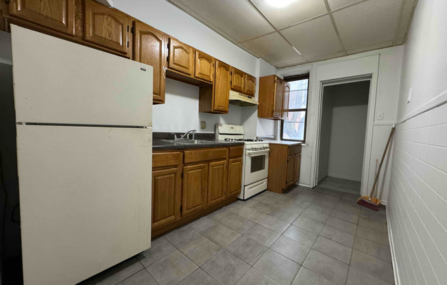 3214 SNYDER AVE