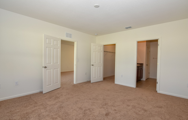 3 beds, 2 baths, $2,500