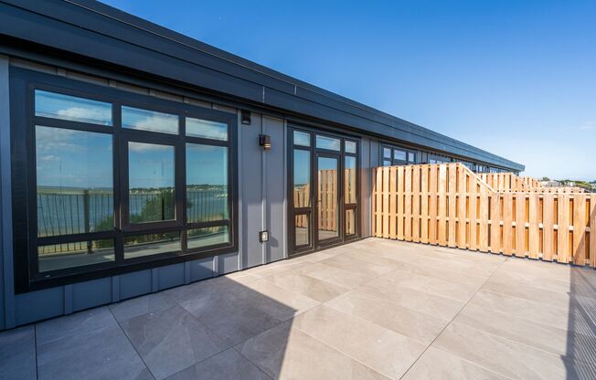 1 bed, 1 bath, 646 sqft, $2,975, Unit PH506