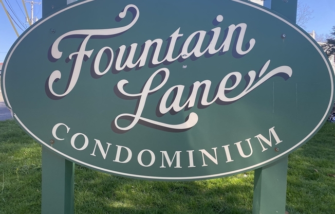 18 FOUNTAIN LN