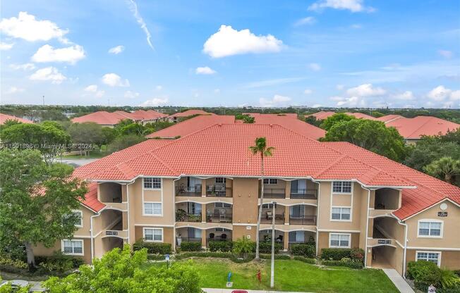 215 SW 117 TER