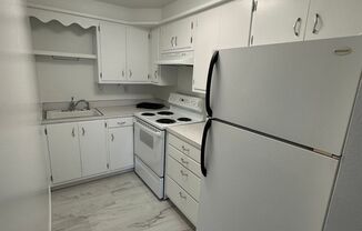 Studio, 1 bath, $725, Unit Unit 3